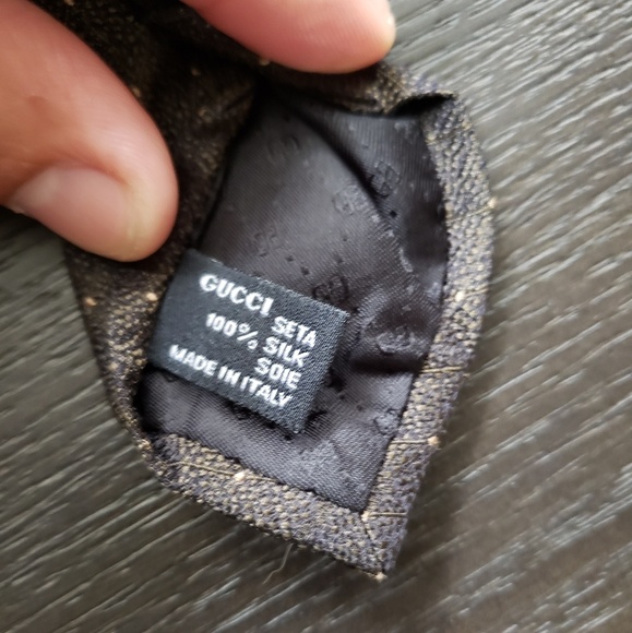 GUCCI GEOMETRIC PATTERN WOVEN SILK NECKTIE - Picture 4 of 5